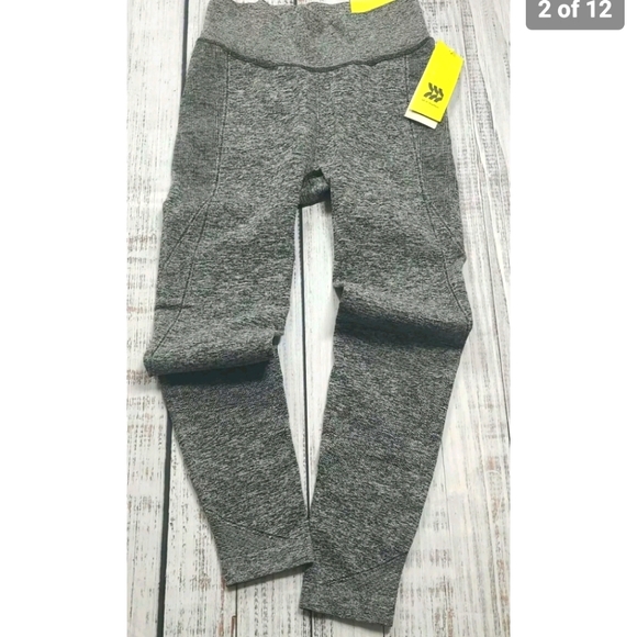 All In Motion High Rise Legging - Picture 2 of 3